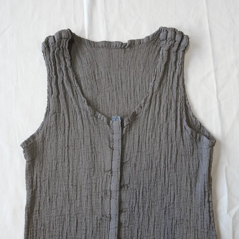 adjustable sleeveless blouse