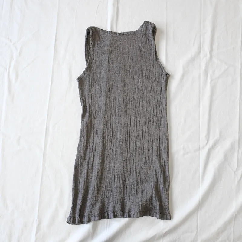 adjustable sleeveless blouse