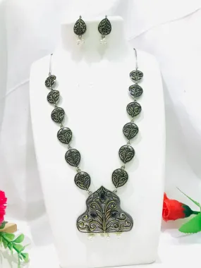 Beautiful Silver Oxidized Stylish Chain With Earrings