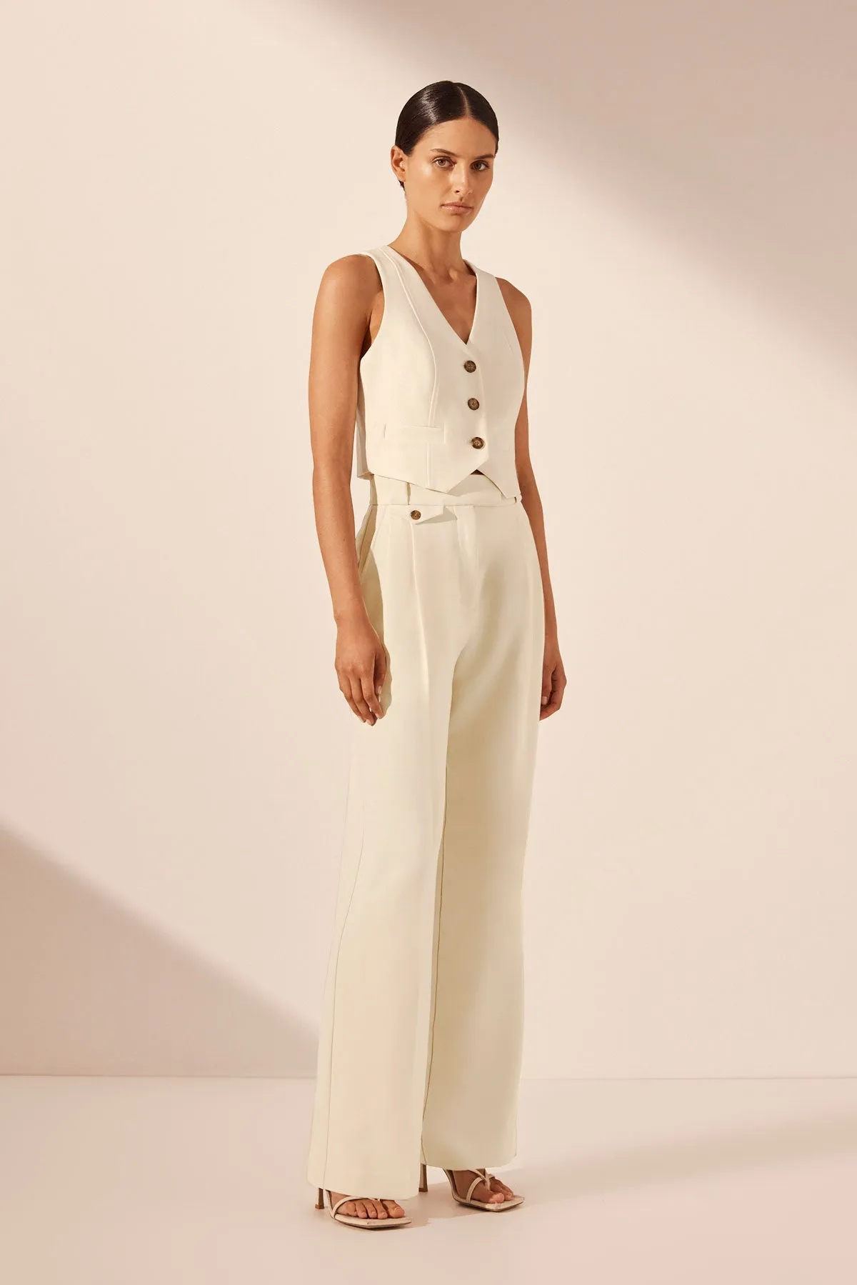 IRENA TAILORED FITTED VEST - CREAM