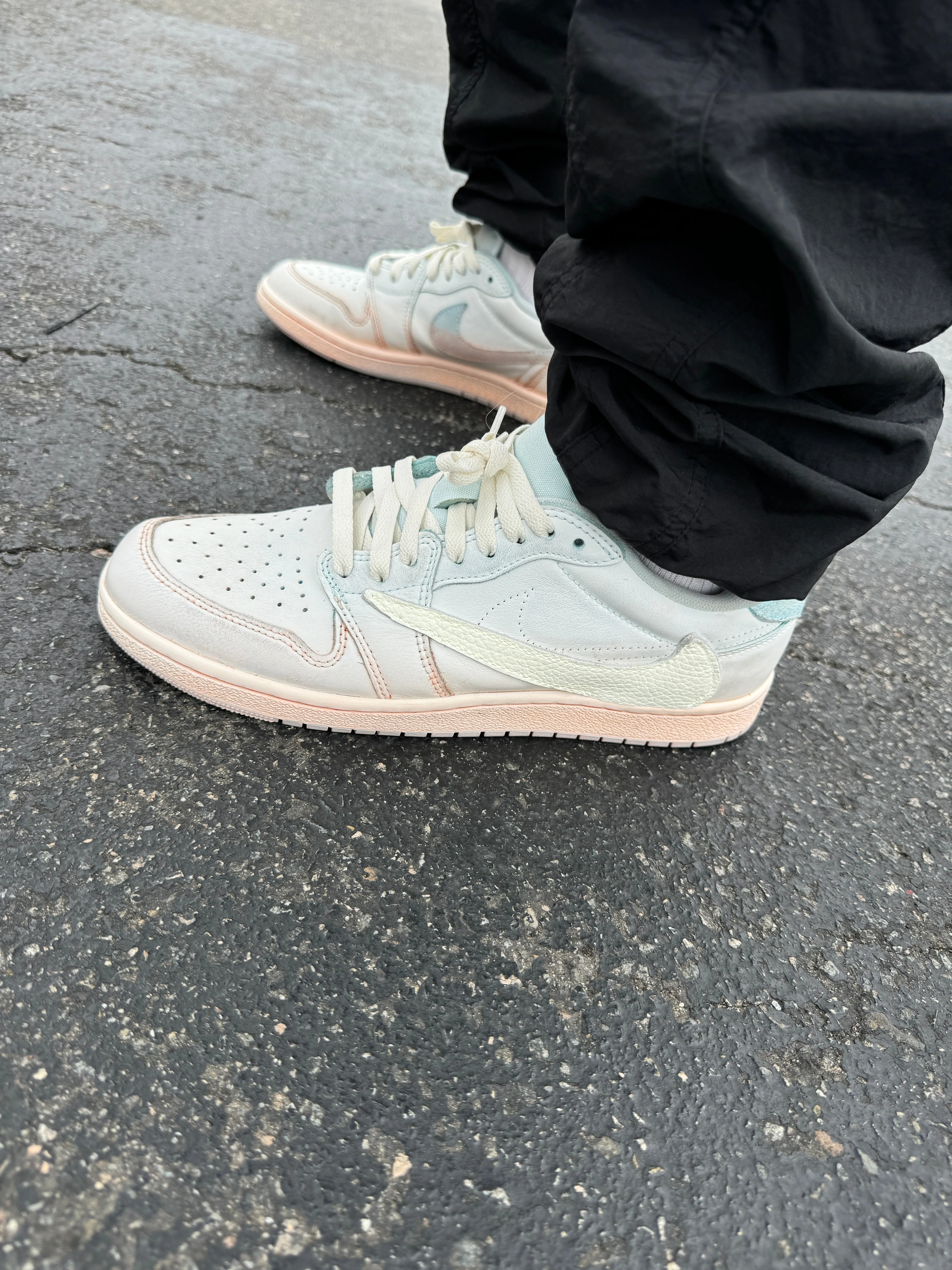 Jordan Retro 1 Low Travis Scott Reverse Swoosh Custom Dip Dye